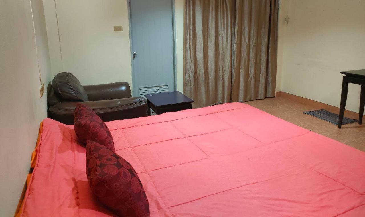 Apartments Thai Smile Pattaya ภายนอก รูปภาพ